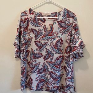 LOFT Size Medium V-neck top.